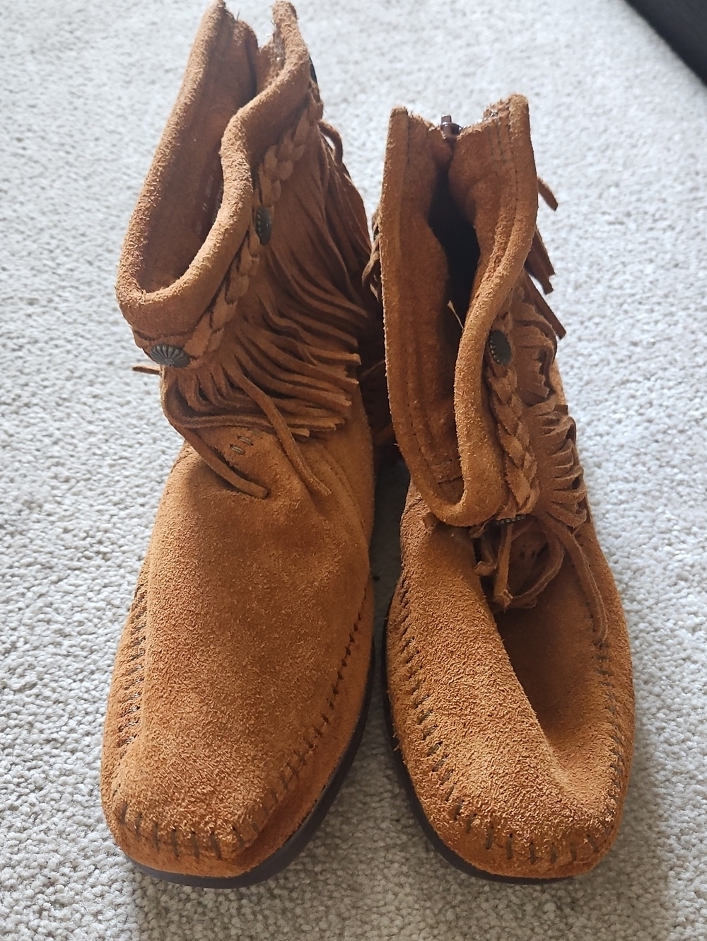 NWB Minnetonka Tan/Brown Hi Top Back Zip Booties